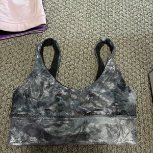 Reversible Lululemon sports bra Size 6.